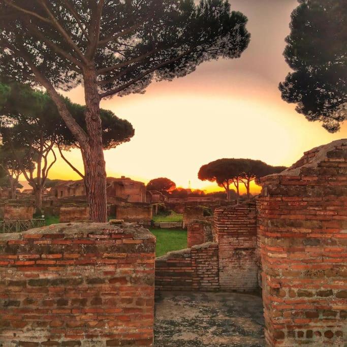 Per Antiqua Itinere Apartment Ostia Antica Luaran gambar