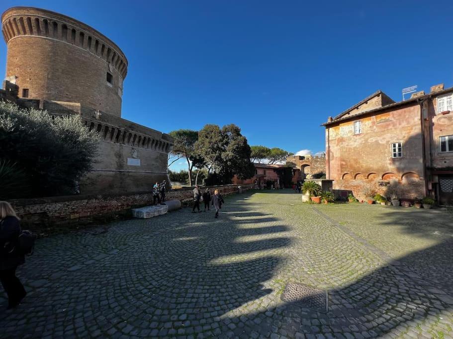 Per Antiqua Itinere Apartment Ostia Antica Luaran gambar