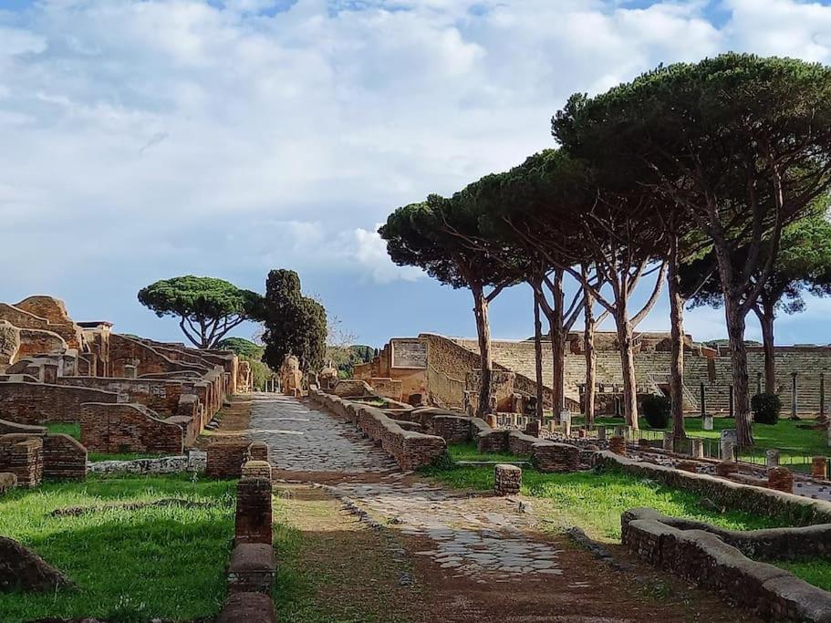 Per Antiqua Itinere Apartment Ostia Antica Luaran gambar